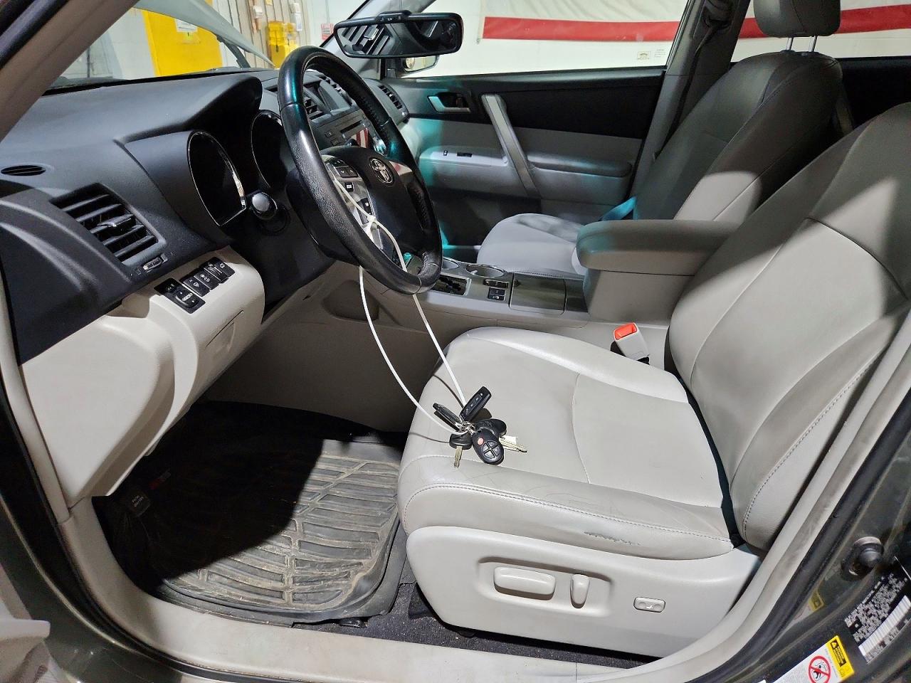 2012 Toyota Highlander Se Зеленый vin: 5TDBK3EH0CS119137