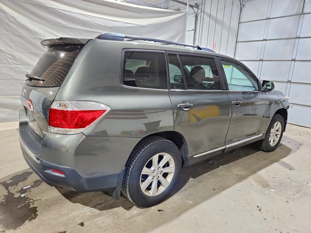 2012 Toyota Highlander Se Зеленый vin: 5TDBK3EH0CS119137