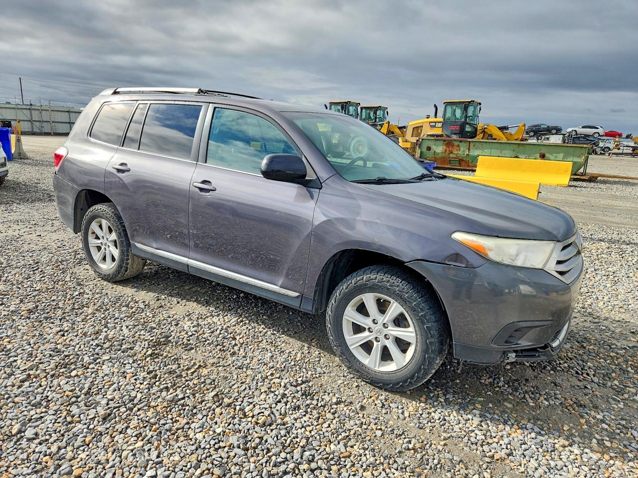 2013 Toyota Highlander Base Gray vin: 5TDBK3EH0DS190033