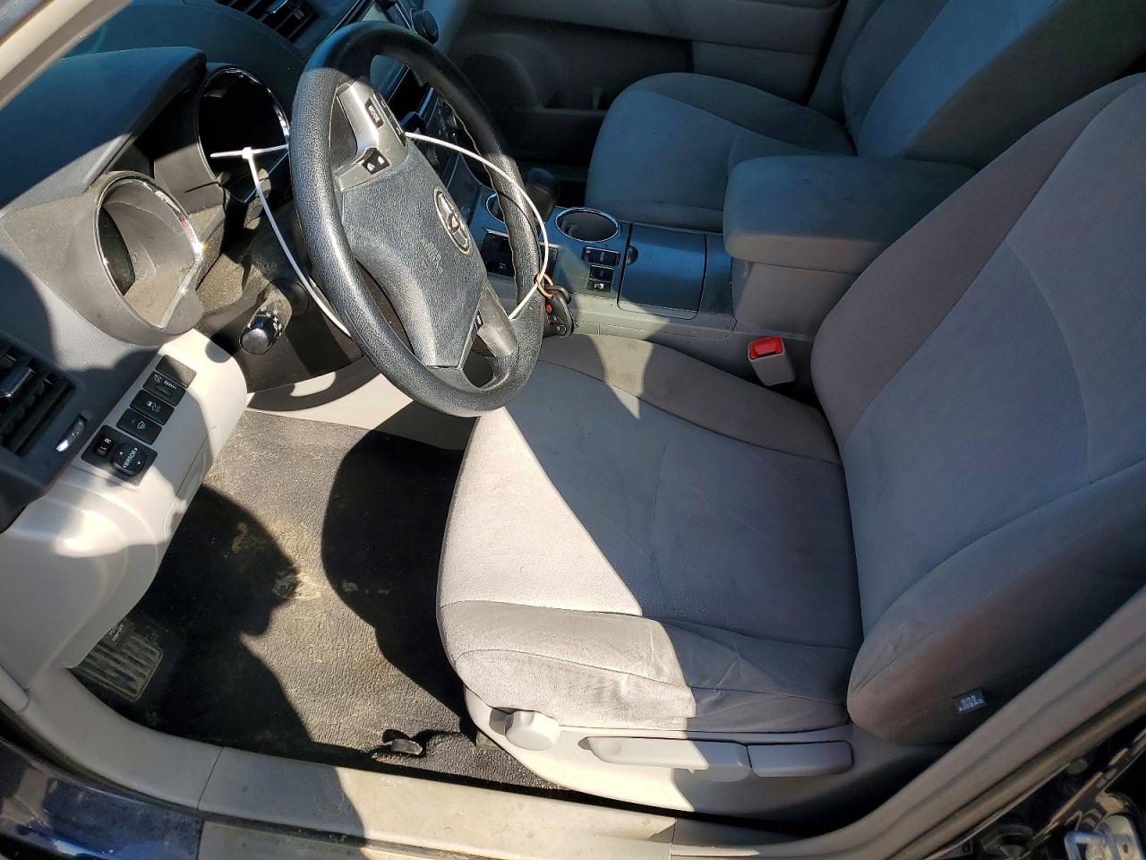 2013 Toyota Highlander Base Blue vin: 5TDBK3EH0DS198147