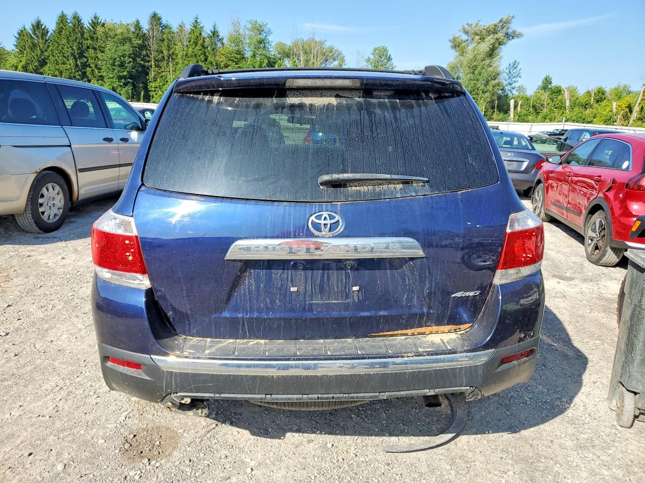 2013 Toyota Highlander Base Blue vin: 5TDBK3EH0DS198147