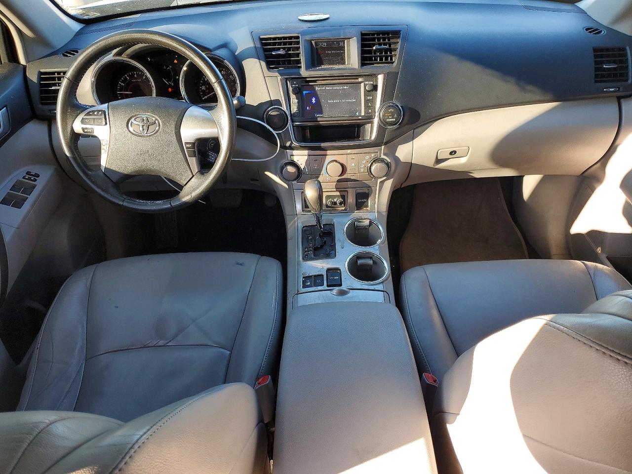 2013 Toyota Highlander Se Silver vin: 5TDBK3EH0DS218557