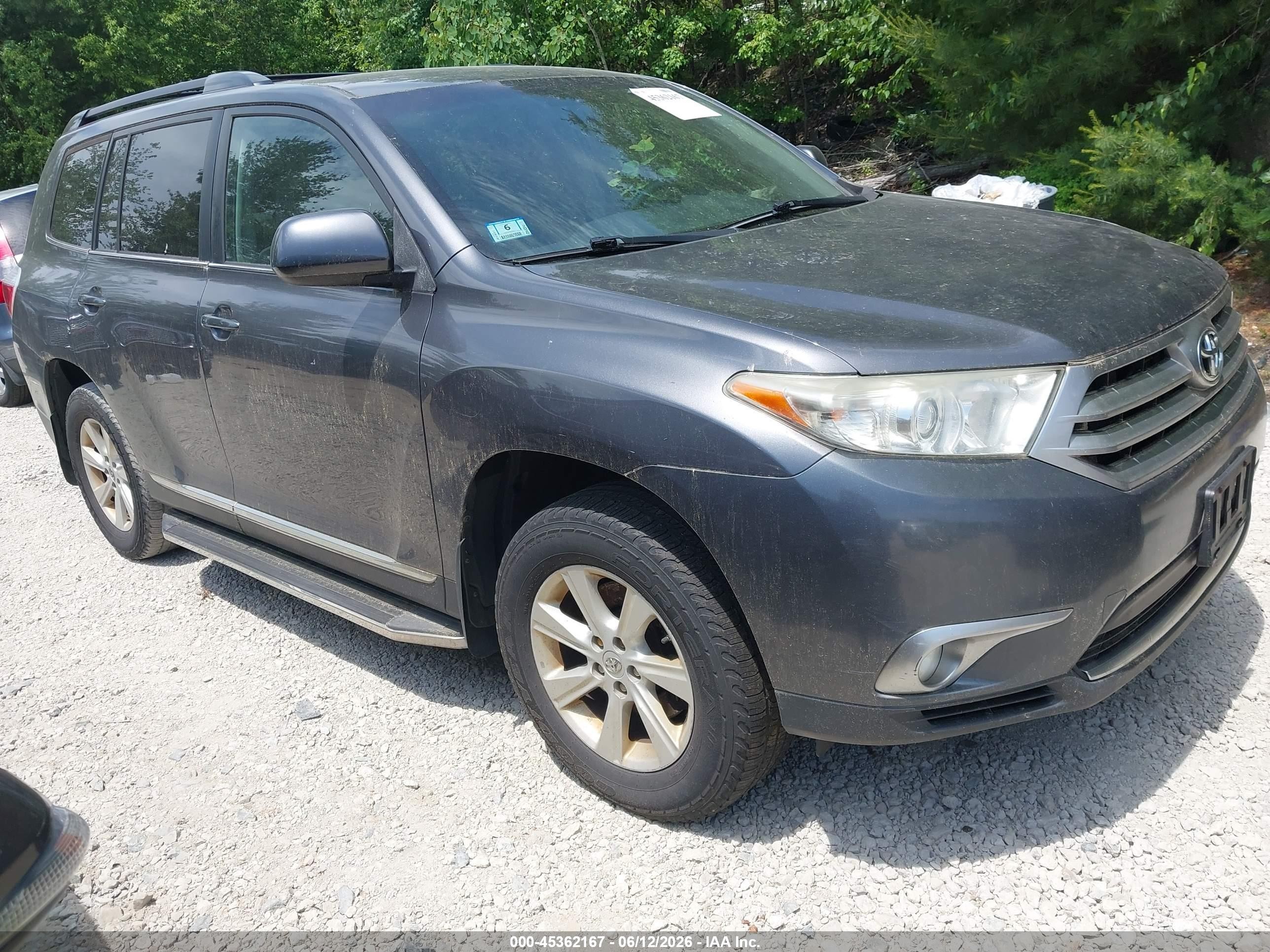 2013 Toyota Highlander Base Plus V6 Gray vin: 5TDBK3EH0DS237271