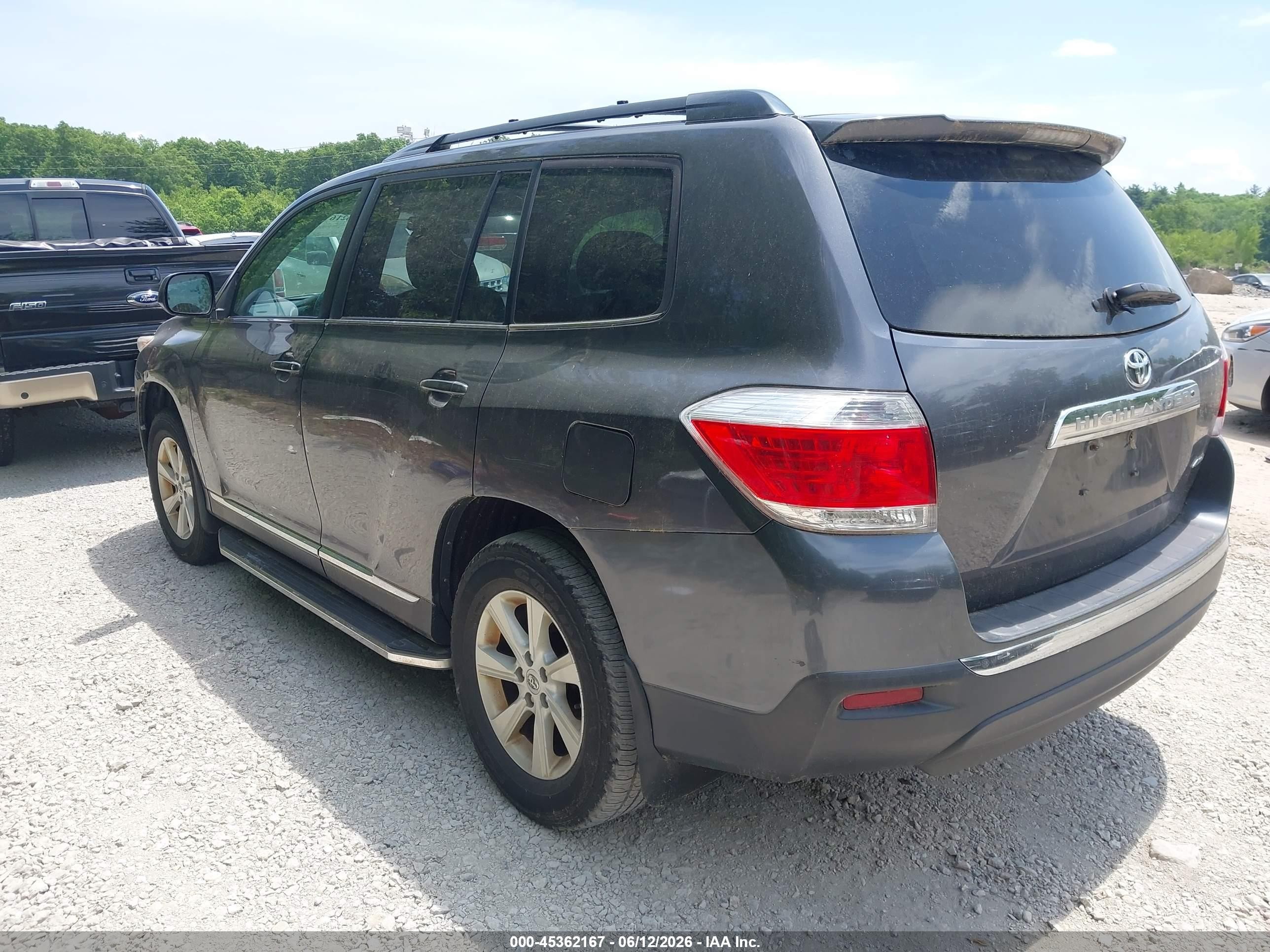 2013 Toyota Highlander Base Plus V6 Gray vin: 5TDBK3EH0DS237271