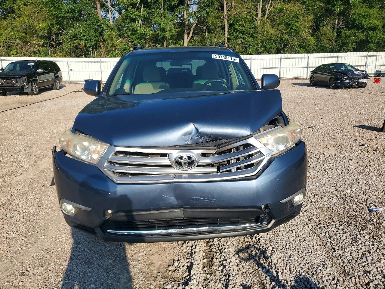 2013 Toyota Highlander Plus Blue vin: 5TDBK3EH0DS254328
