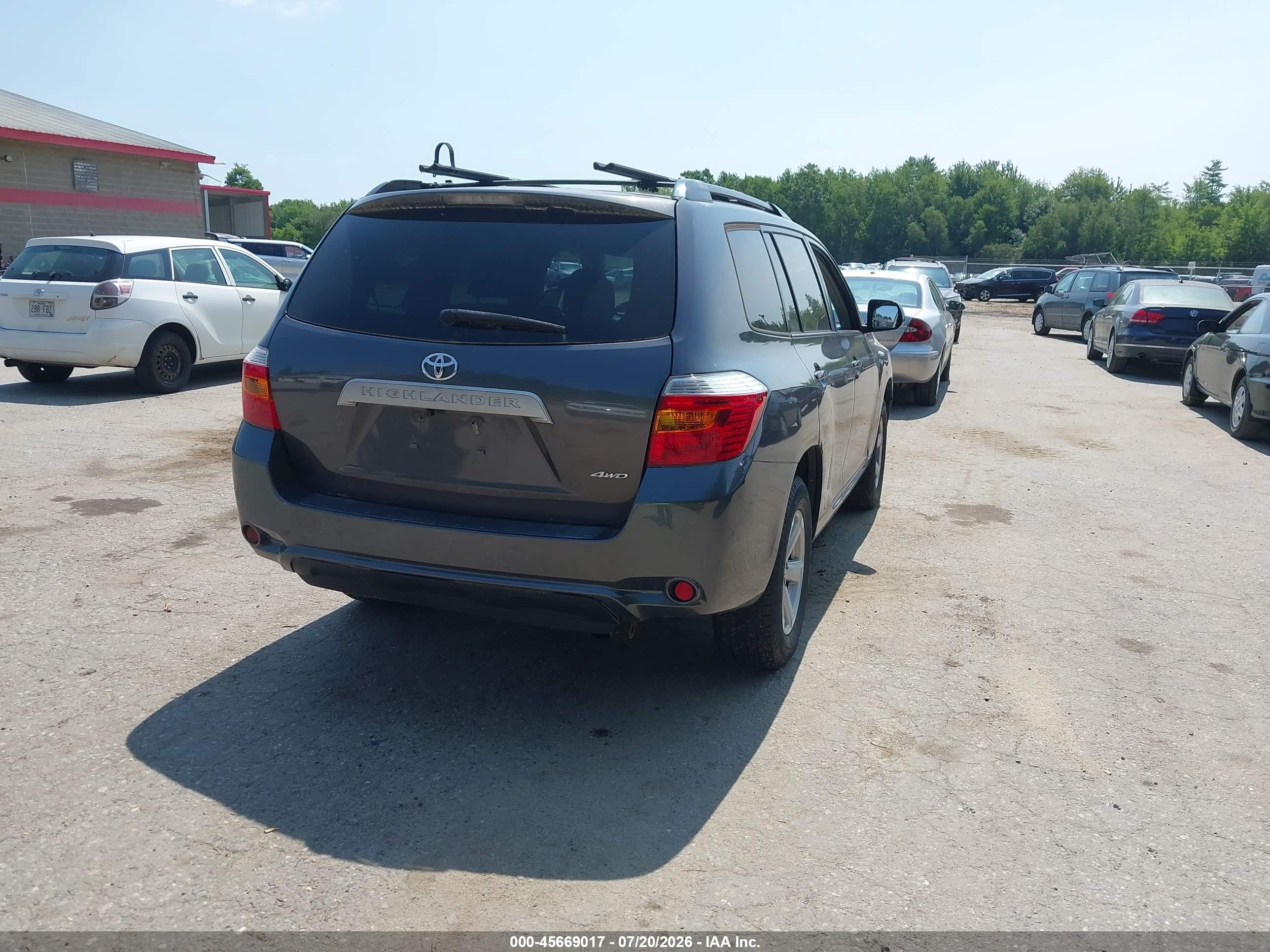 2010 Toyota Highlander Base V6 Gray vin: 5TDBK3EH1AS003815