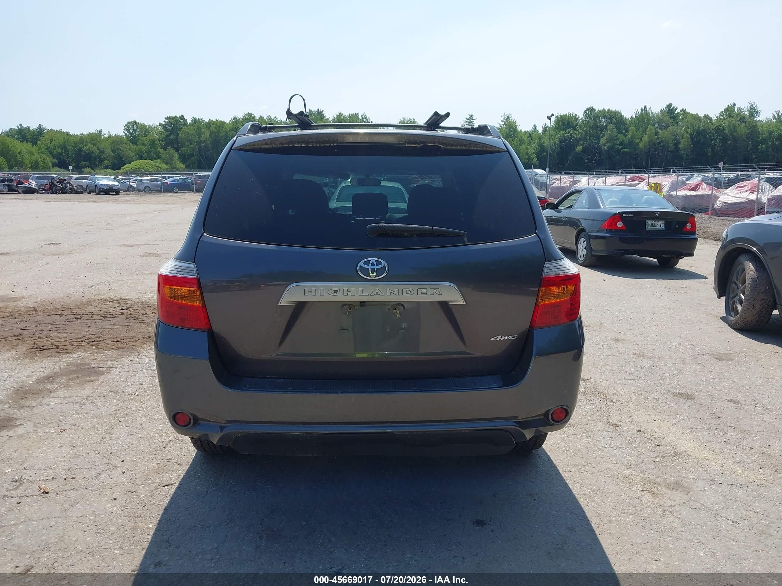 2010 Toyota Highlander Base V6 Gray vin: 5TDBK3EH1AS003815