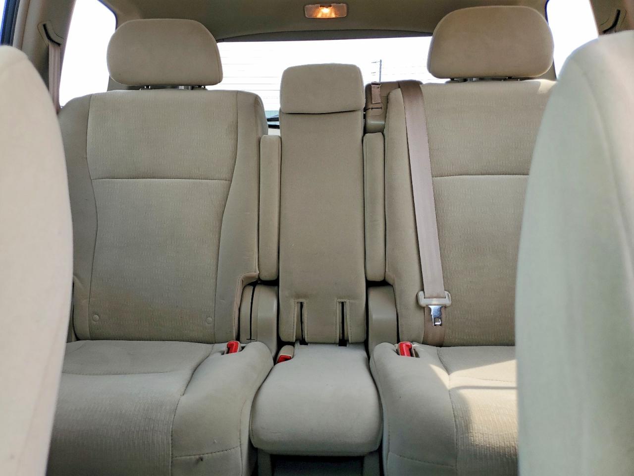 2011 Toyota Highlander Base Желто-коричневый vin: 5TDBK3EH1BS042518