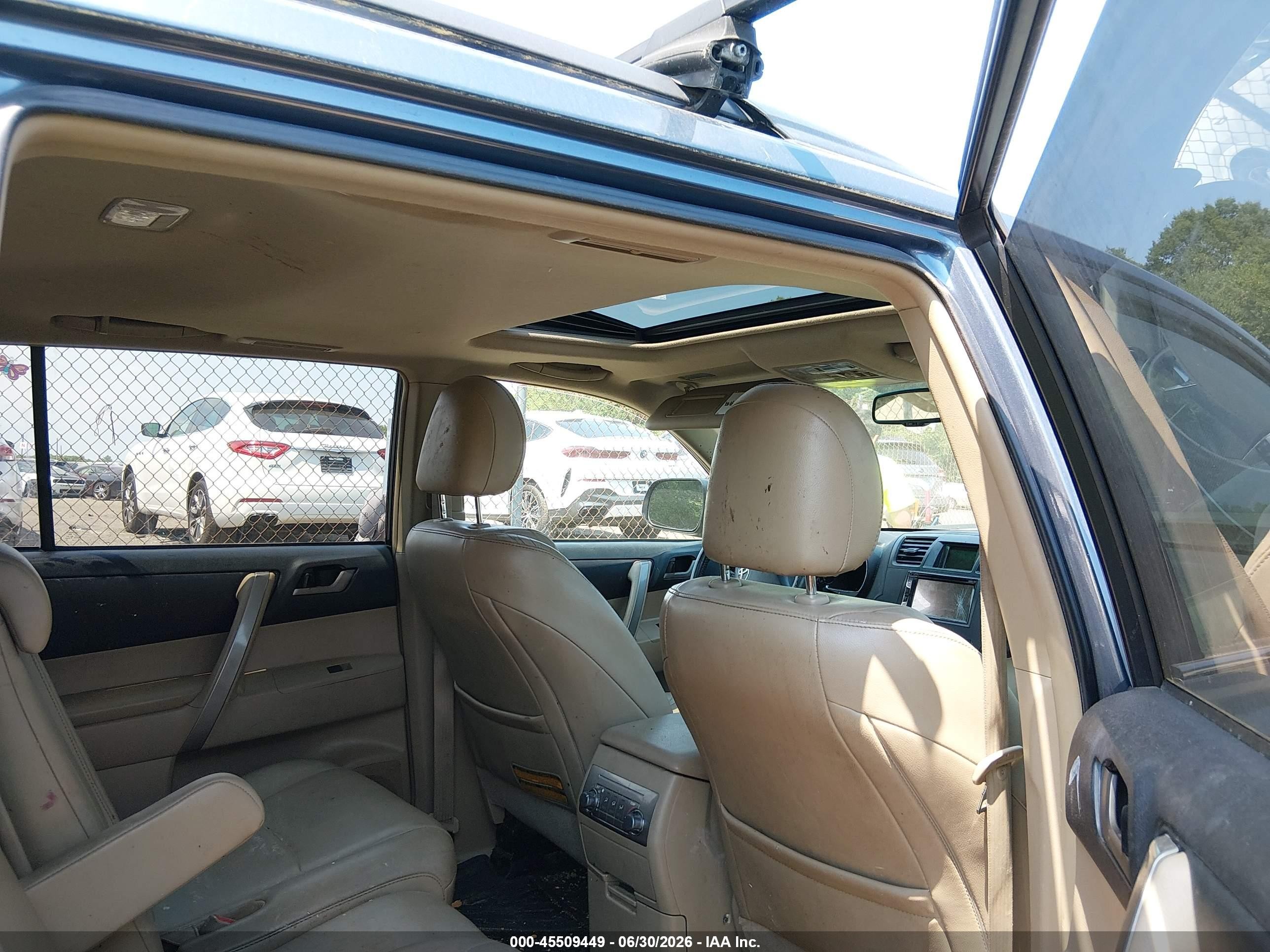 2011 Toyota Highlander Se V6 Light Blue vin: 5TDBK3EH1BS055141