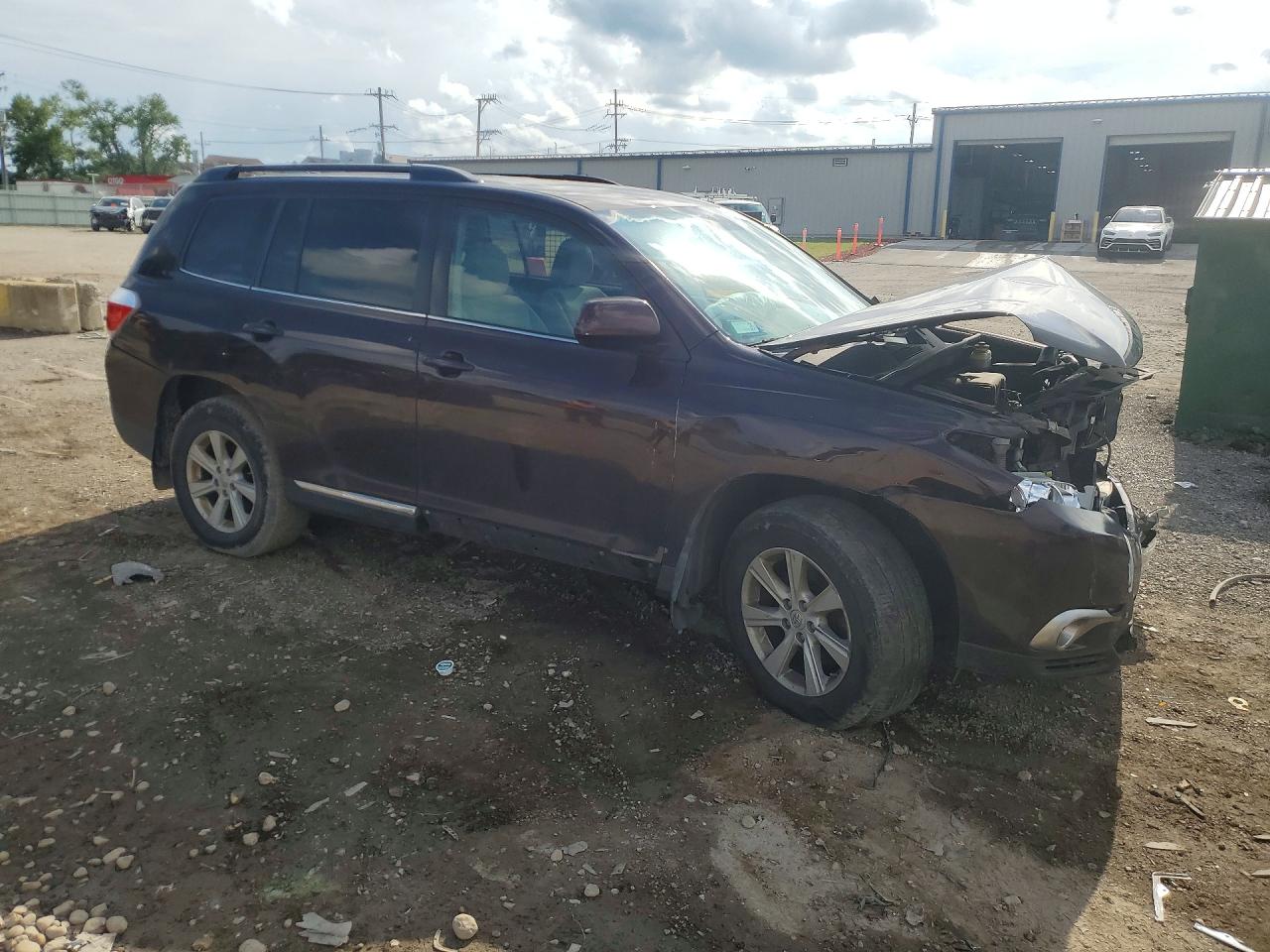 2011 Toyota Highlander Base Purple vin: 5TDBK3EH1BS057696