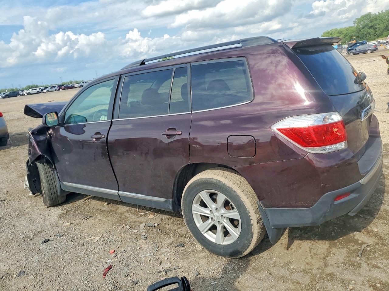 2011 Toyota Highlander Base Purple vin: 5TDBK3EH1BS057696