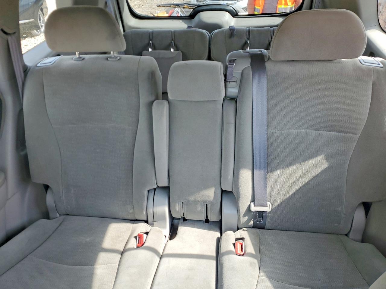 2011 Toyota Highlander Base Purple vin: 5TDBK3EH1BS057696