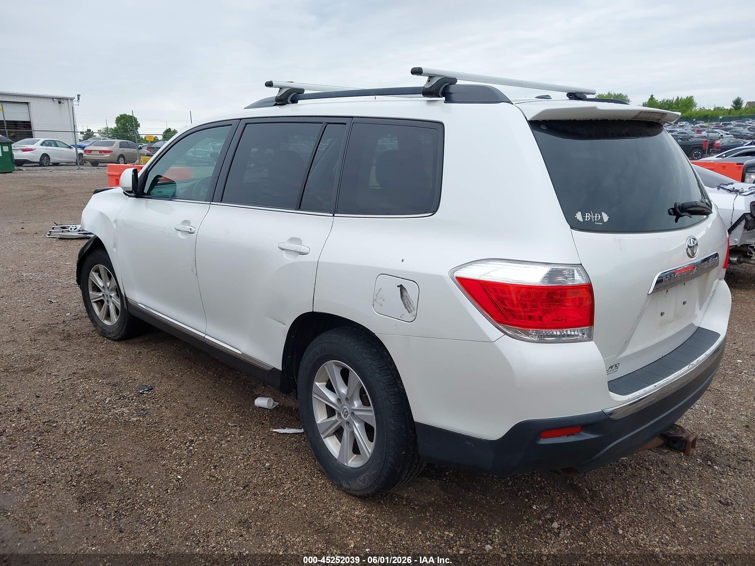 2011 Toyota Highlander Se V6 White vin: 5TDBK3EH1BS063207