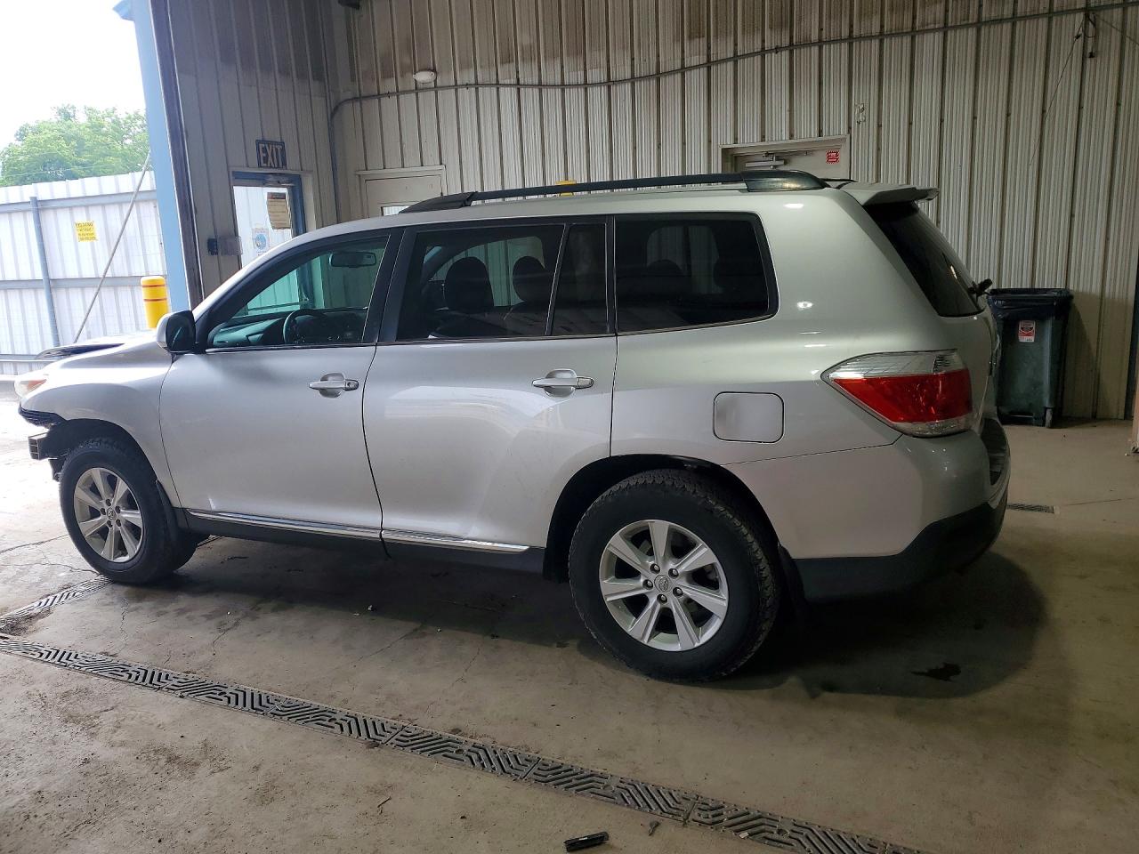 2011 Toyota Highlander Se Серебряный vin: 5TDBK3EH1BS068732