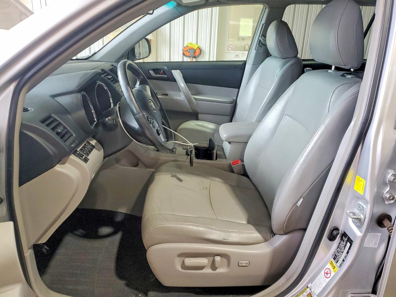 2011 Toyota Highlander Se Серебряный vin: 5TDBK3EH1BS068732