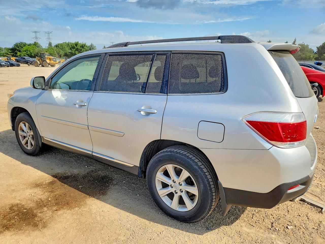 2011 Toyota Highlander Base Silver vin: 5TDBK3EH1BS070903