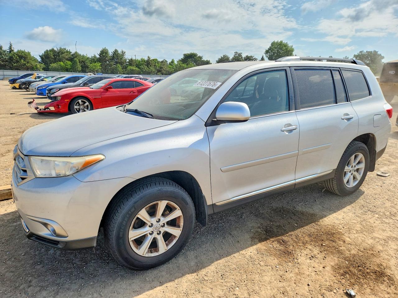 2011 Toyota Highlander Base Silver vin: 5TDBK3EH1BS070903