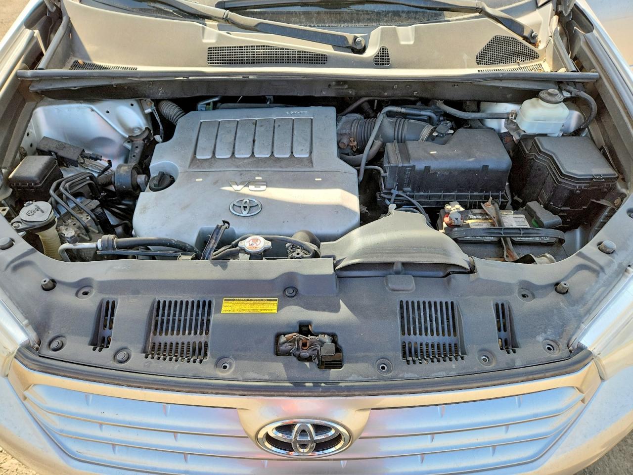 2011 Toyota Highlander Base Silver vin: 5TDBK3EH1BS070903
