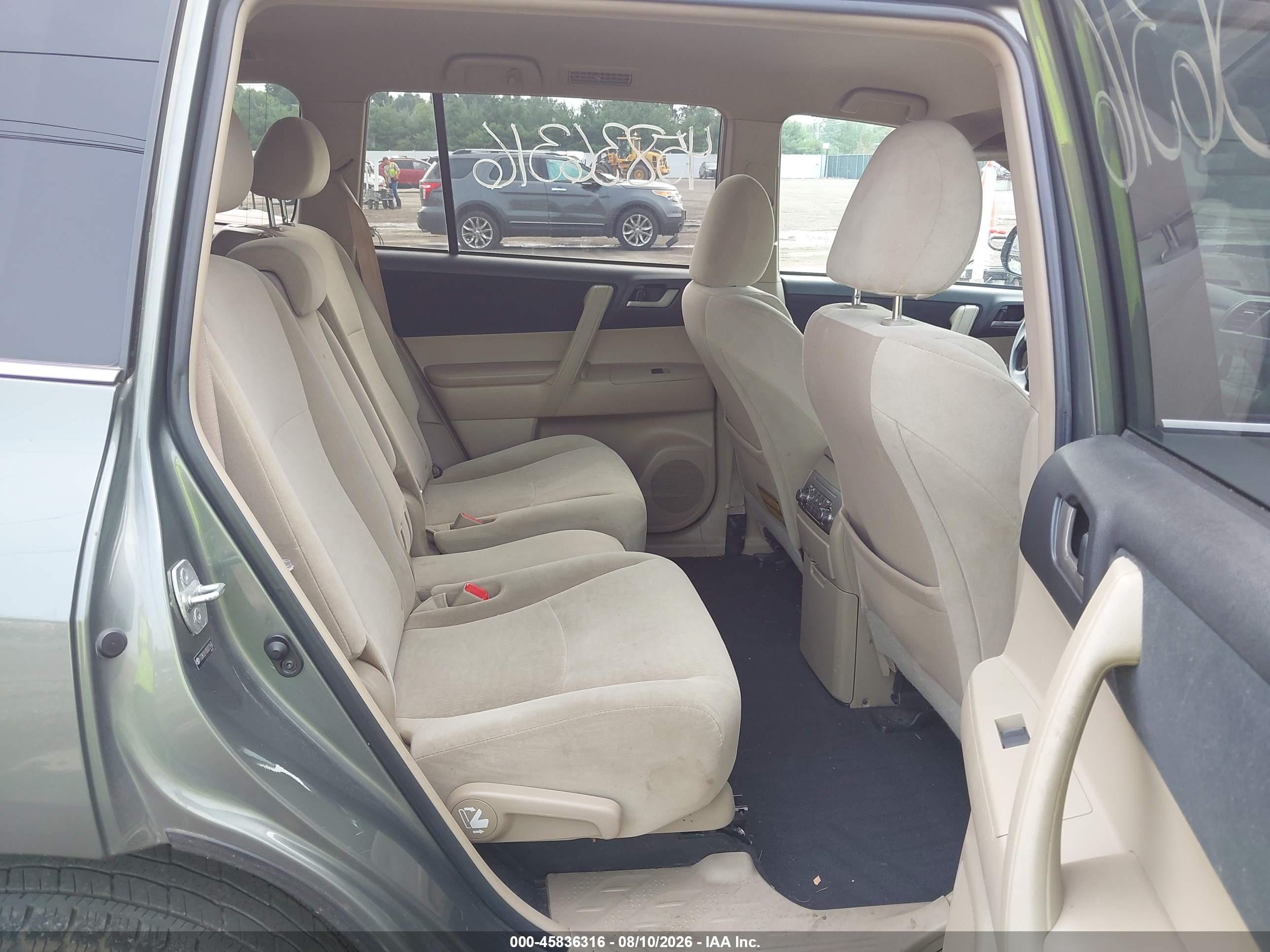 2011 Toyota Highlander Base V6 Gray vin: 5TDBK3EH1BS072456