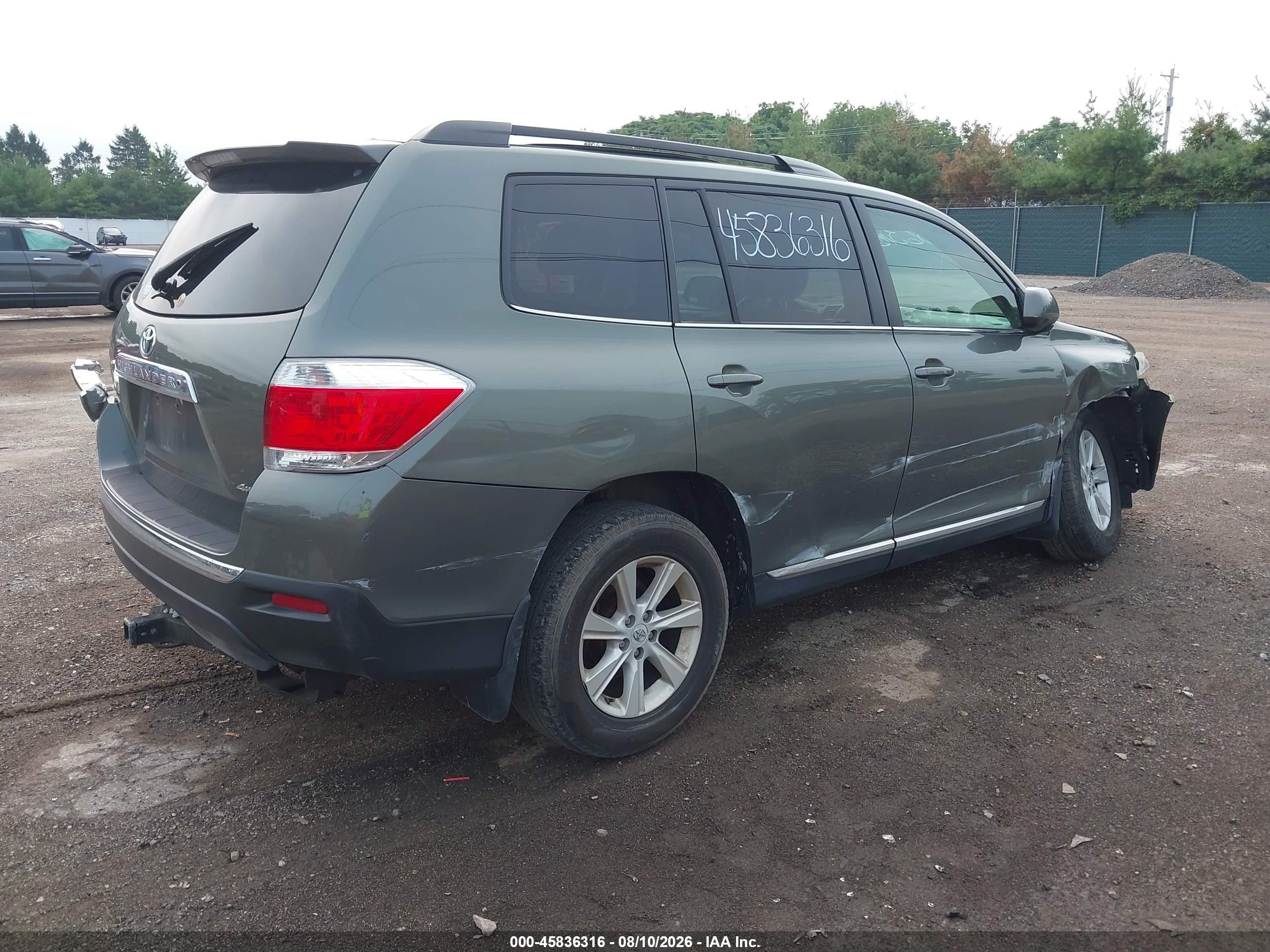 2011 Toyota Highlander Base V6 Gray vin: 5TDBK3EH1BS072456
