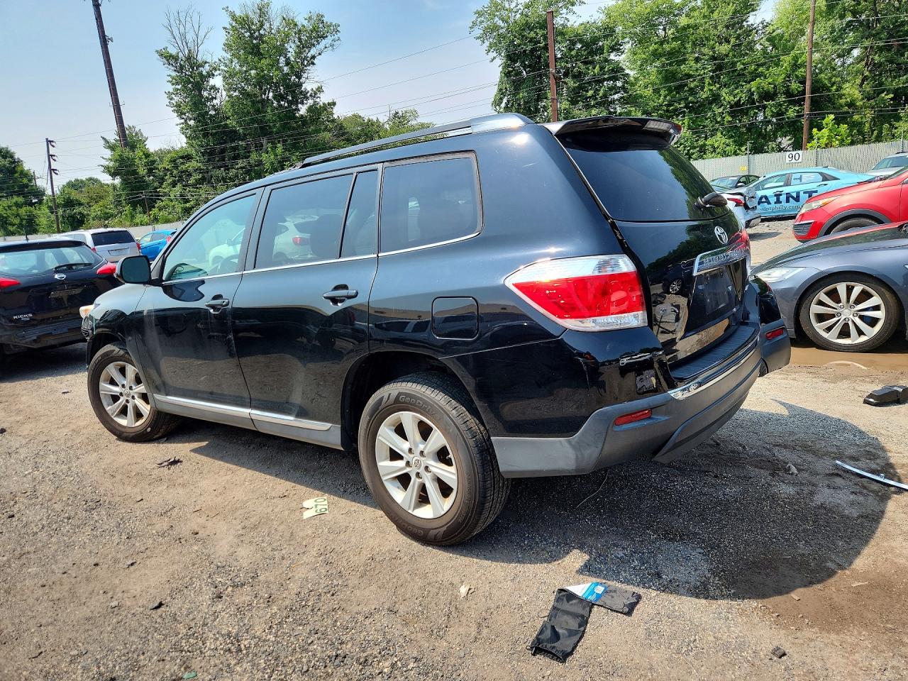 2011 Toyota Highlander Base Черный vin: 5TDBK3EH1BS082520