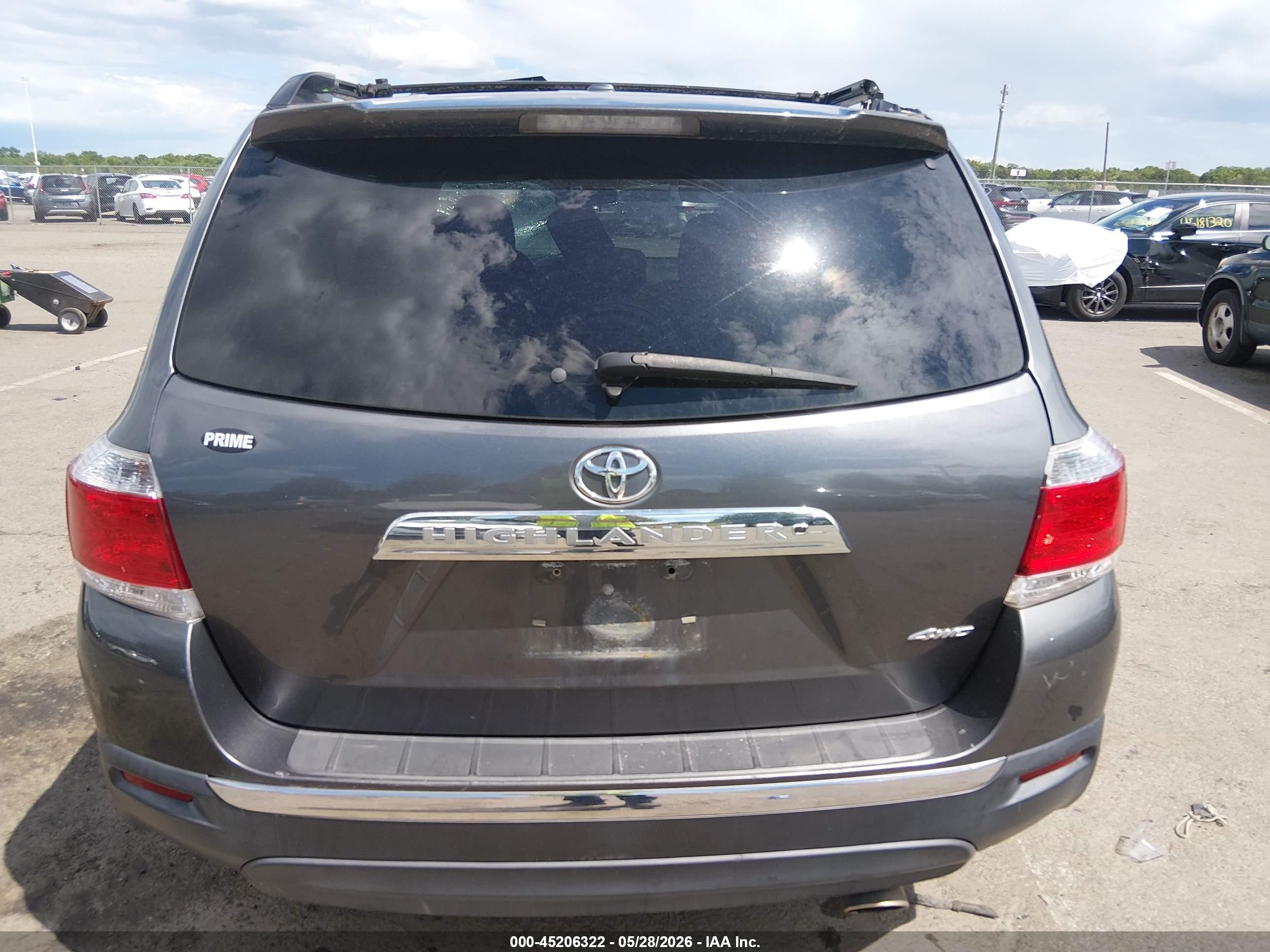 2012 Toyota Highlander Base V6 Gray vin: 5TDBK3EH1CS095446