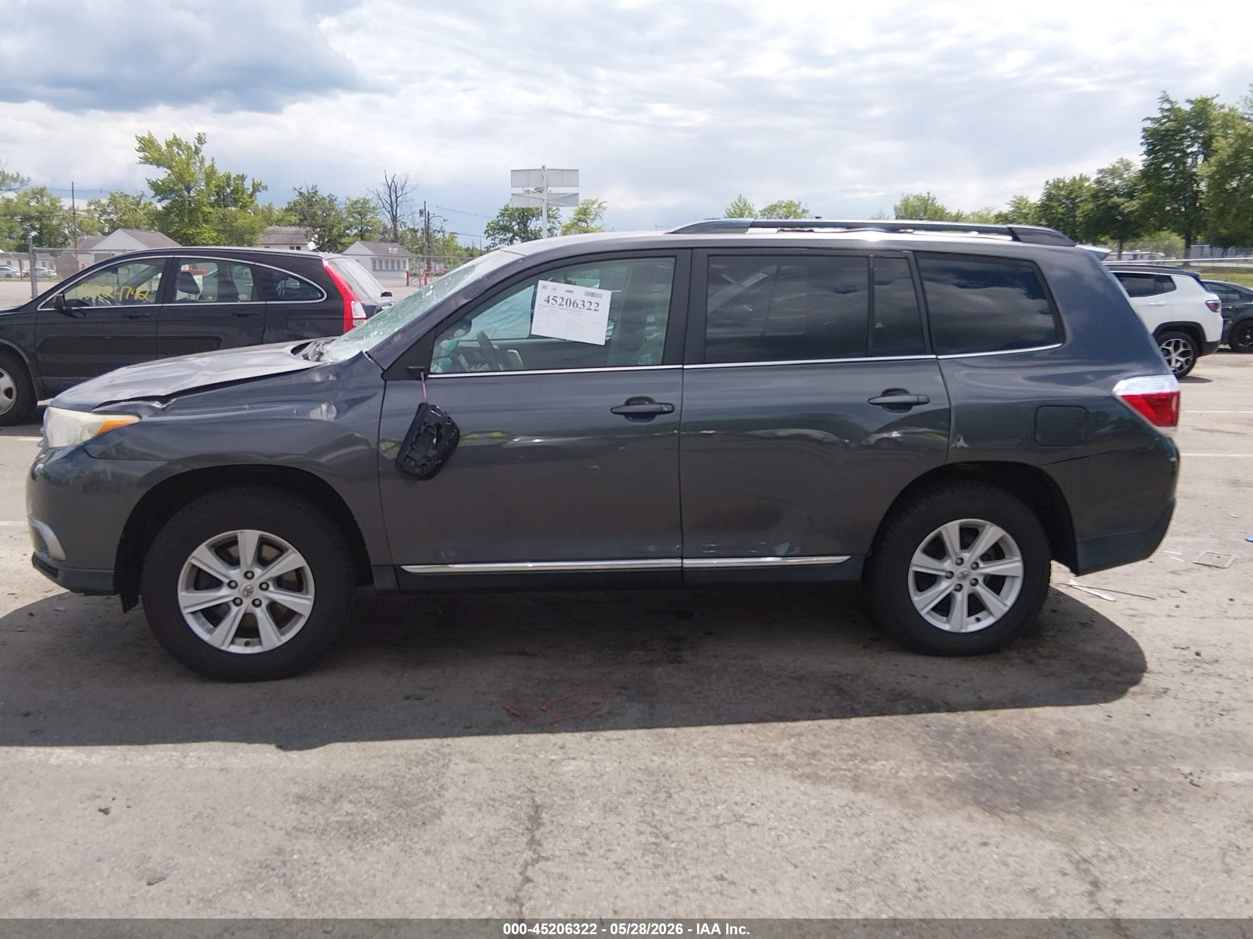 2012 Toyota Highlander Base V6 Gray vin: 5TDBK3EH1CS095446