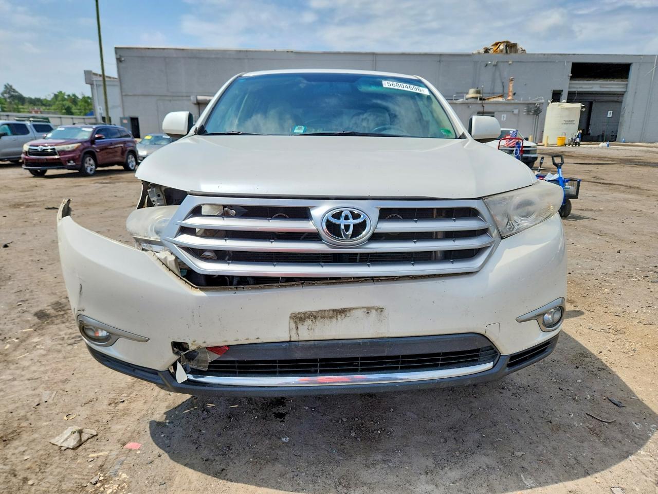 2012 Toyota Highlander Base White vin: 5TDBK3EH1CS117350