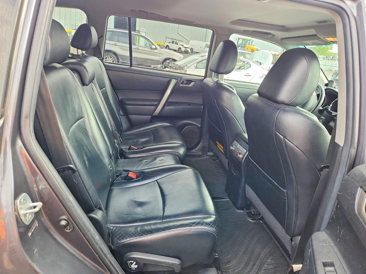 2012 Toyota Highlander Se Charcoal vin: 5TDBK3EH1CS121379
