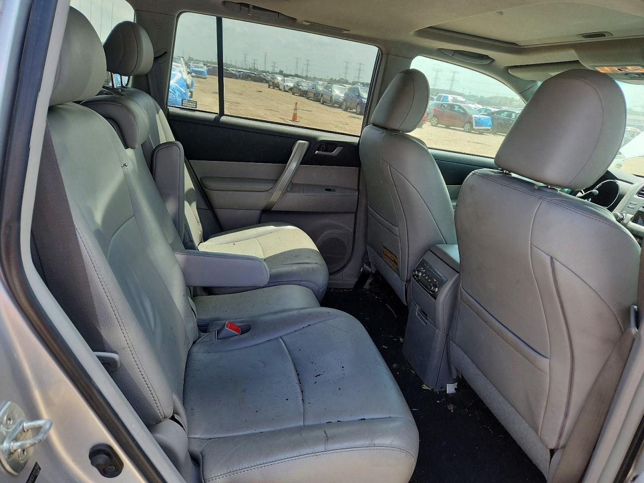 2012 Toyota Highlander Se Silver vin: 5TDBK3EH1CS125108