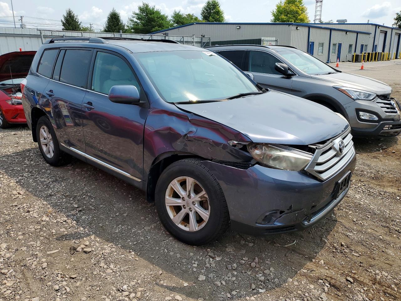 2012 Toyota Highlander Base Blue vin: 5TDBK3EH1CS131166