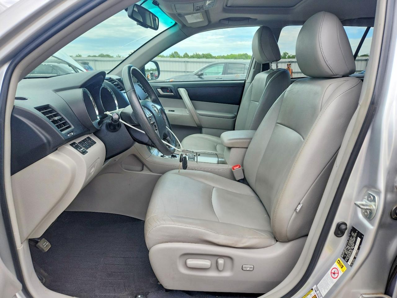 2012 Toyota Highlander Se Silver vin: 5TDBK3EH1CS143396