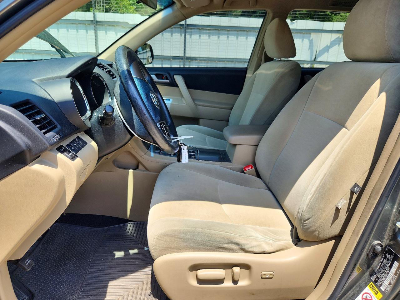 2012 Toyota Highlander Base Green vin: 5TDBK3EH1CS144063