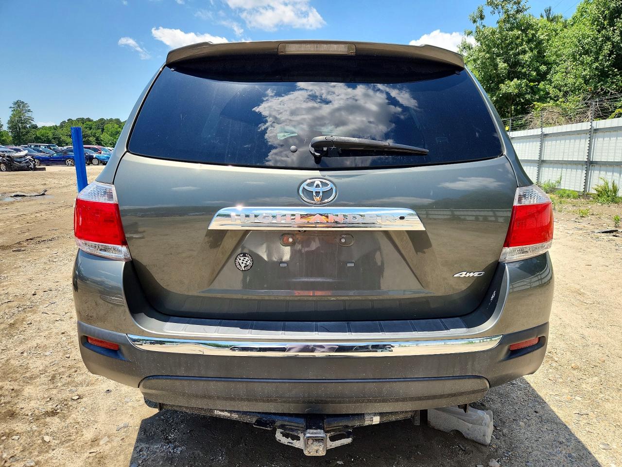 2012 Toyota Highlander Base Green vin: 5TDBK3EH1CS144063