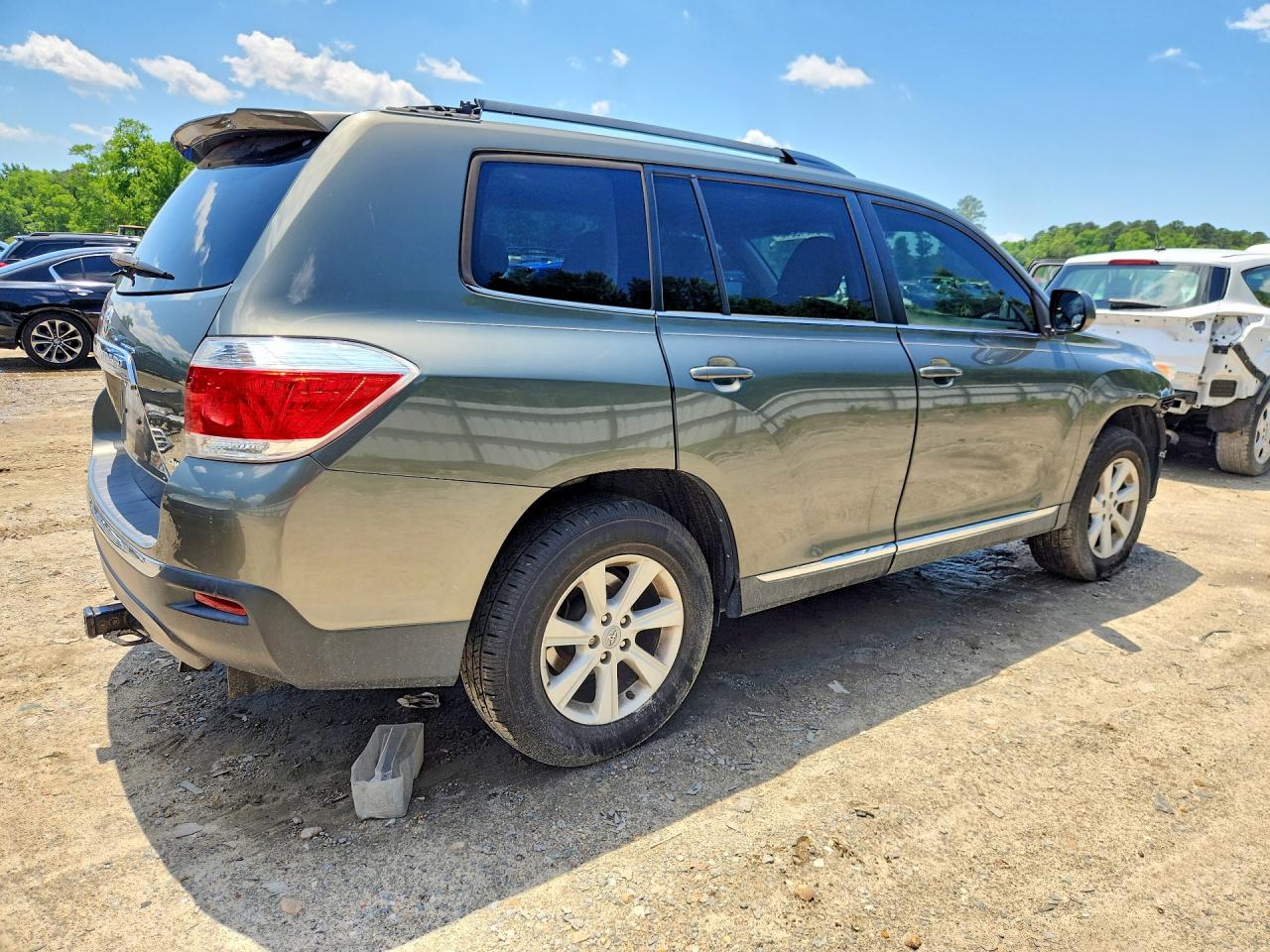 2012 Toyota Highlander Base Green vin: 5TDBK3EH1CS144063