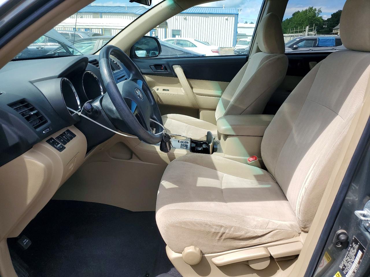 2012 Toyota Highlander Base Gray vin: 5TDBK3EH1CS154611