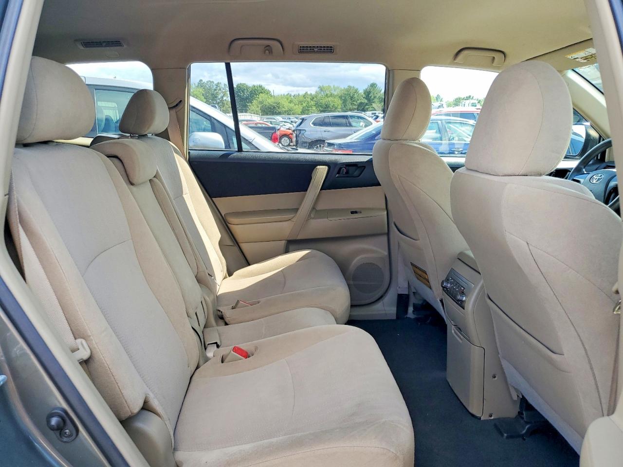 2012 Toyota Highlander Base Gray vin: 5TDBK3EH1CS154611