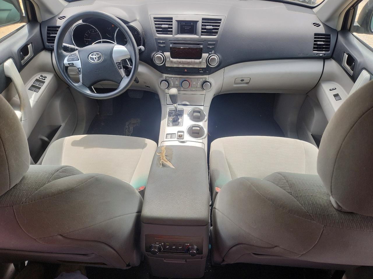 2012 Toyota Highlander Base Gray vin: 5TDBK3EH1CS156682