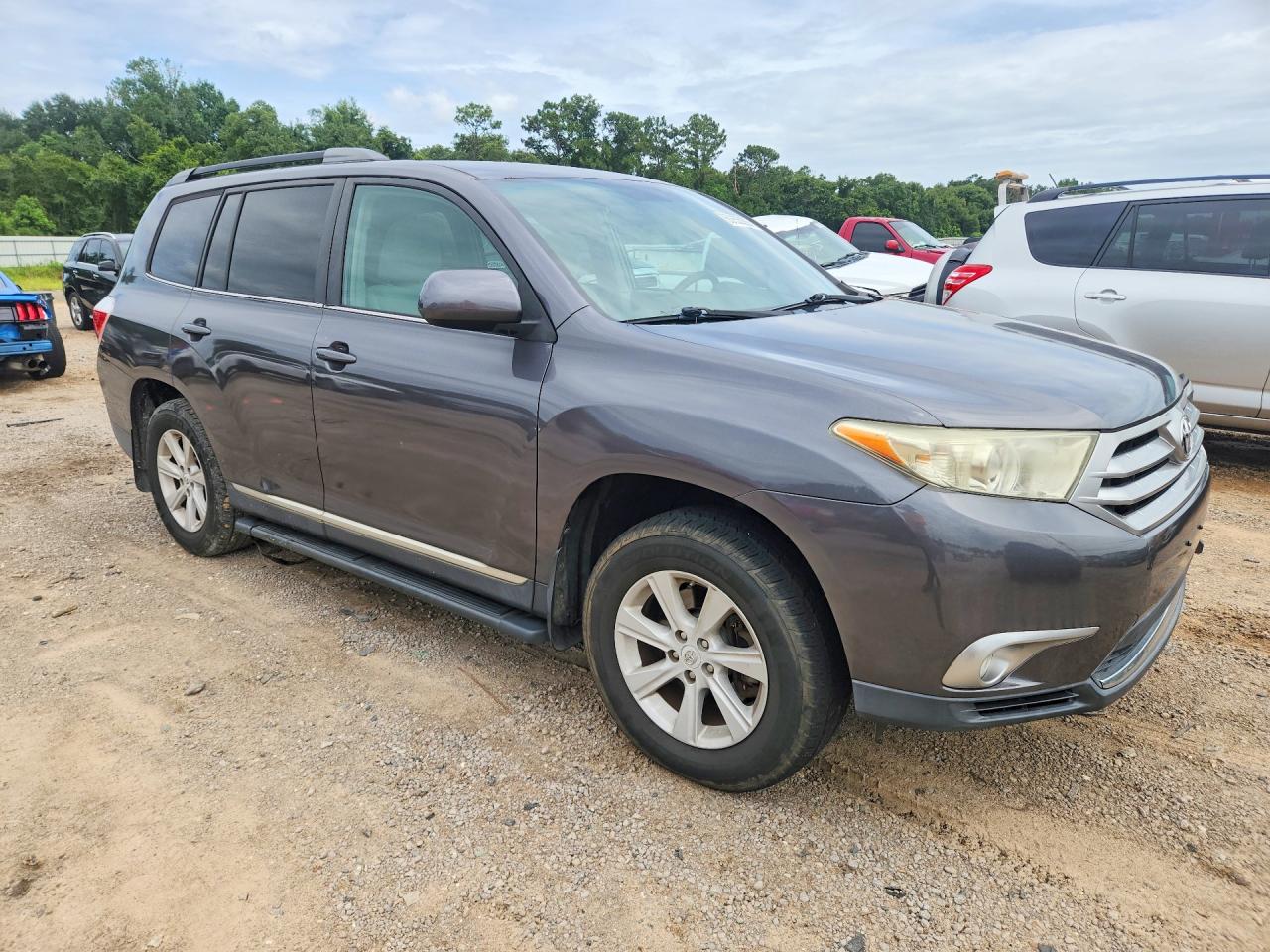 2012 Toyota Highlander Base Gray vin: 5TDBK3EH1CS156682