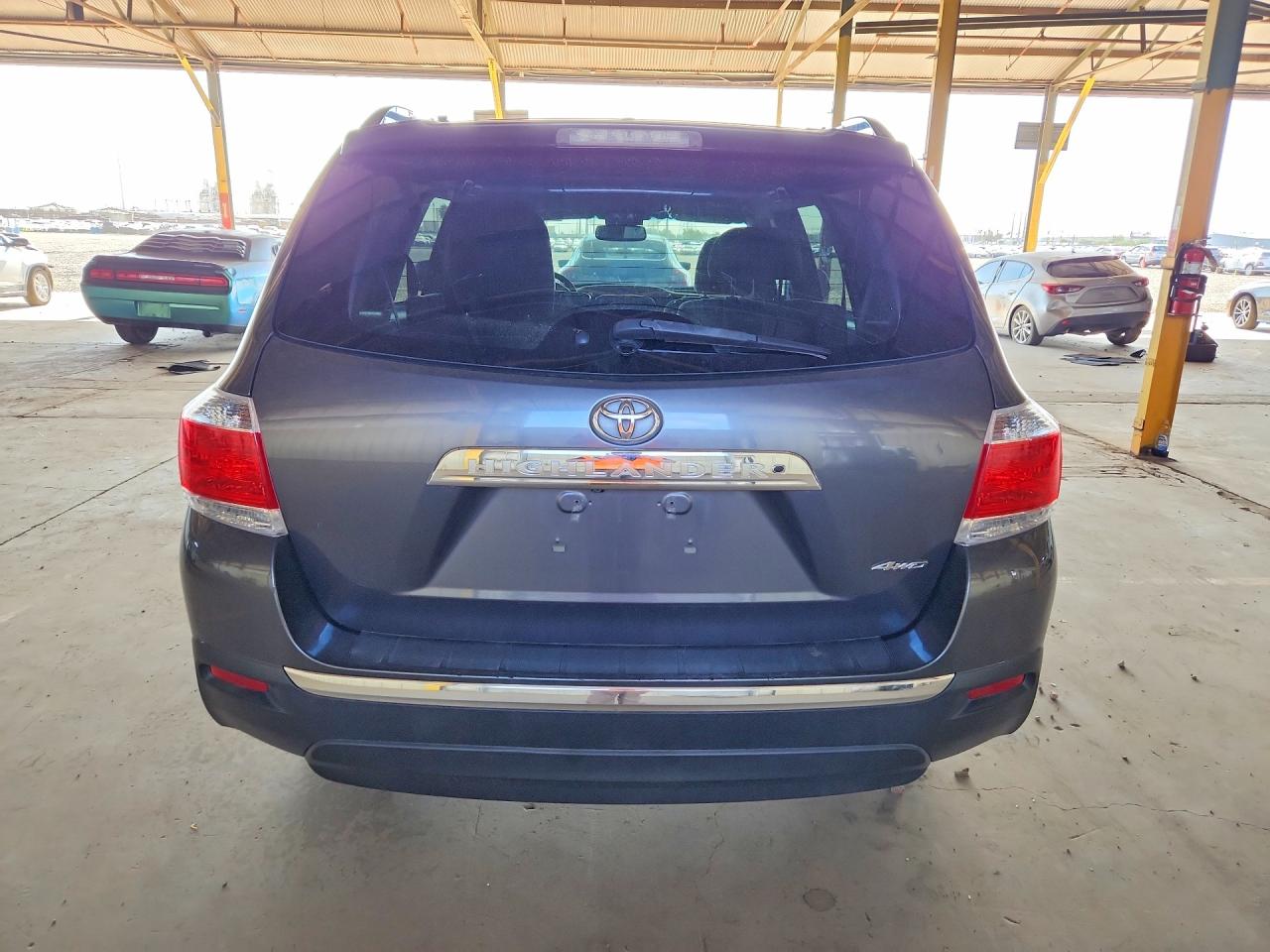 2012 Toyota Highlander Base Серый vin: 5TDBK3EH1CS162580