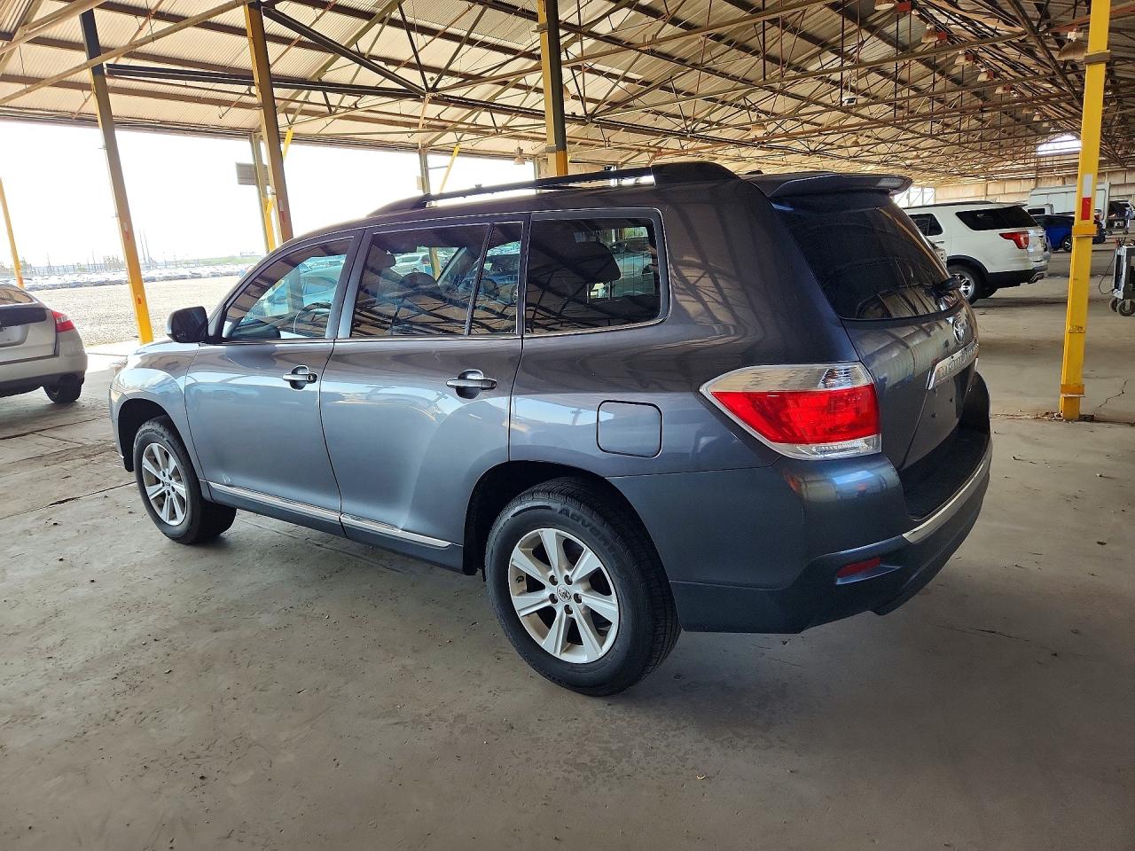 2012 Toyota Highlander Base Серый vin: 5TDBK3EH1CS162580