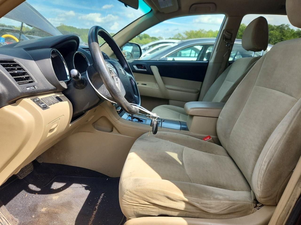 2012 Toyota Highlander Base Темно-бордовый vin: 5TDBK3EH1CS174499