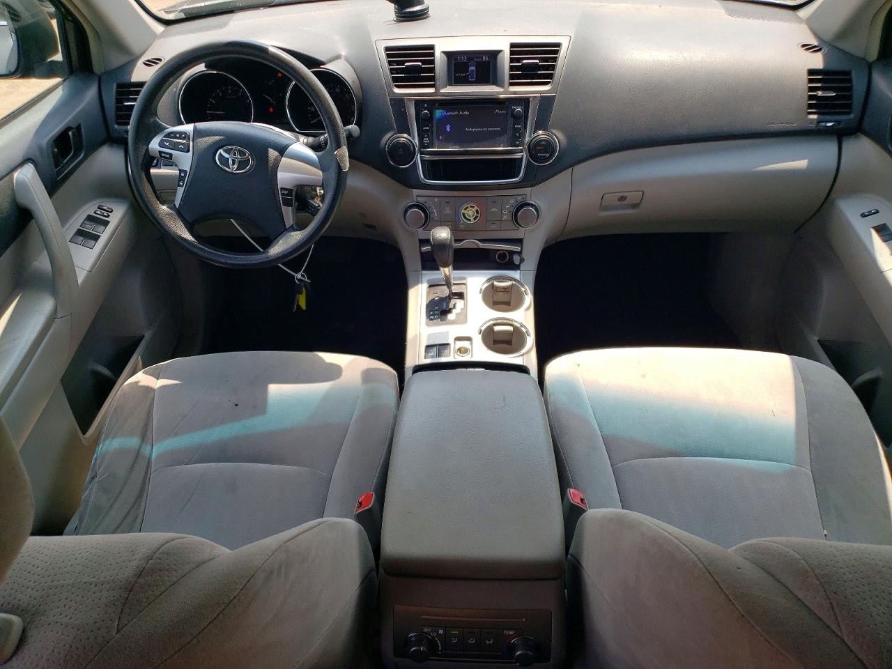 2013 Toyota Highlander Base Gray vin: 5TDBK3EH1DS178814