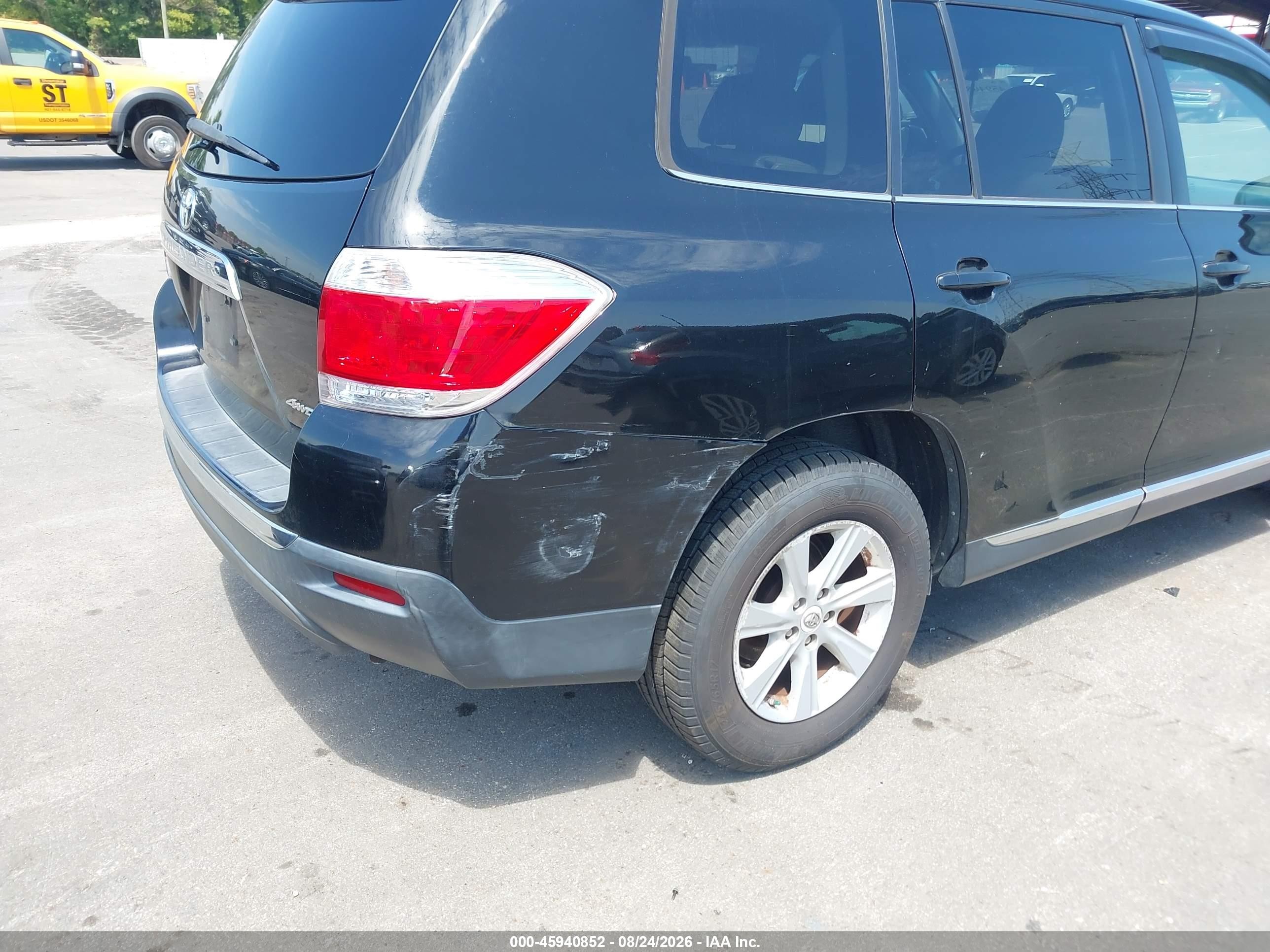 2013 Toyota Highlander Base Plus V6 Black vin: 5TDBK3EH1DS182703
