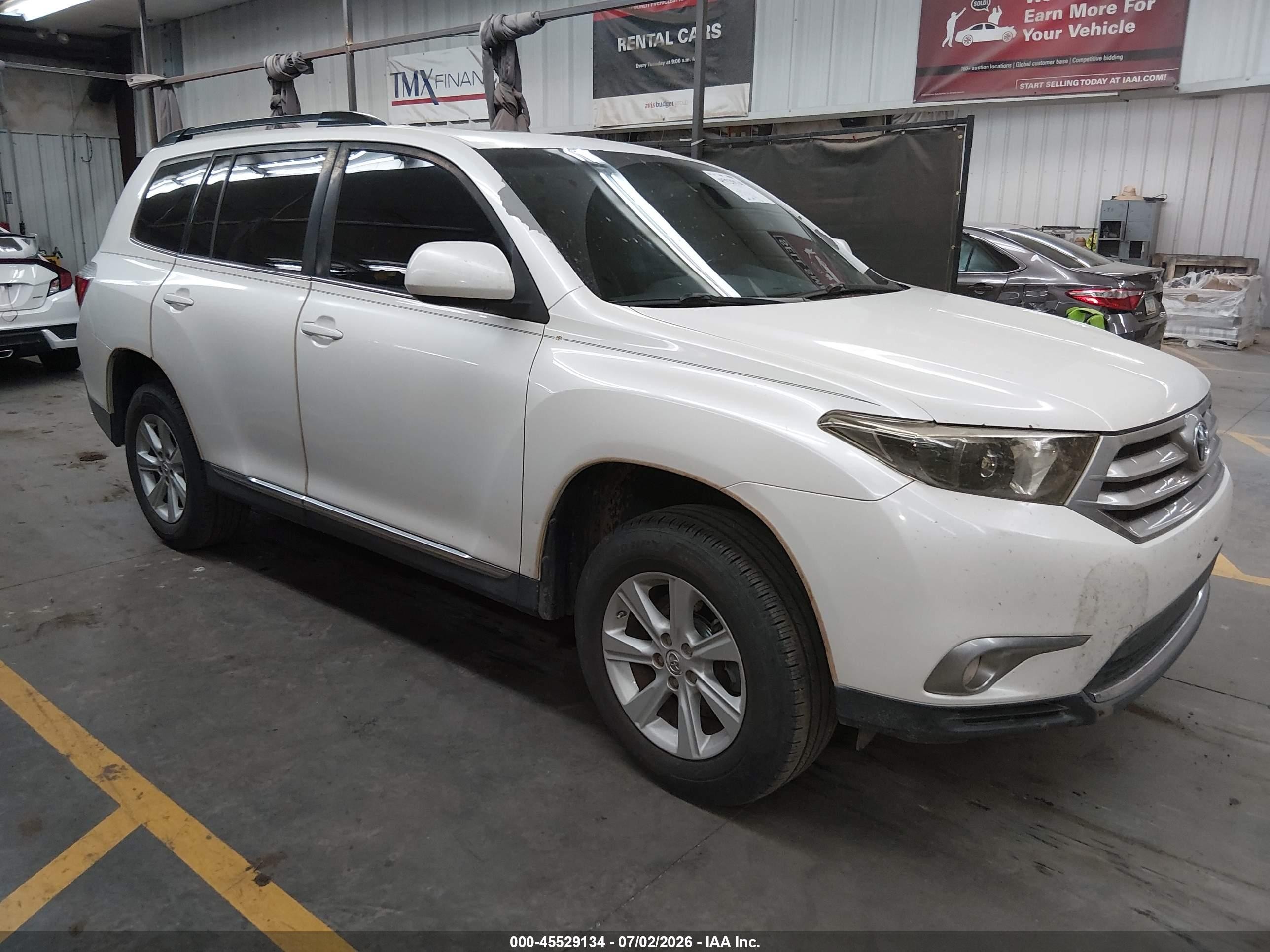 2013 Toyota Highlander Se V6 Cream vin: 5TDBK3EH1DS194964