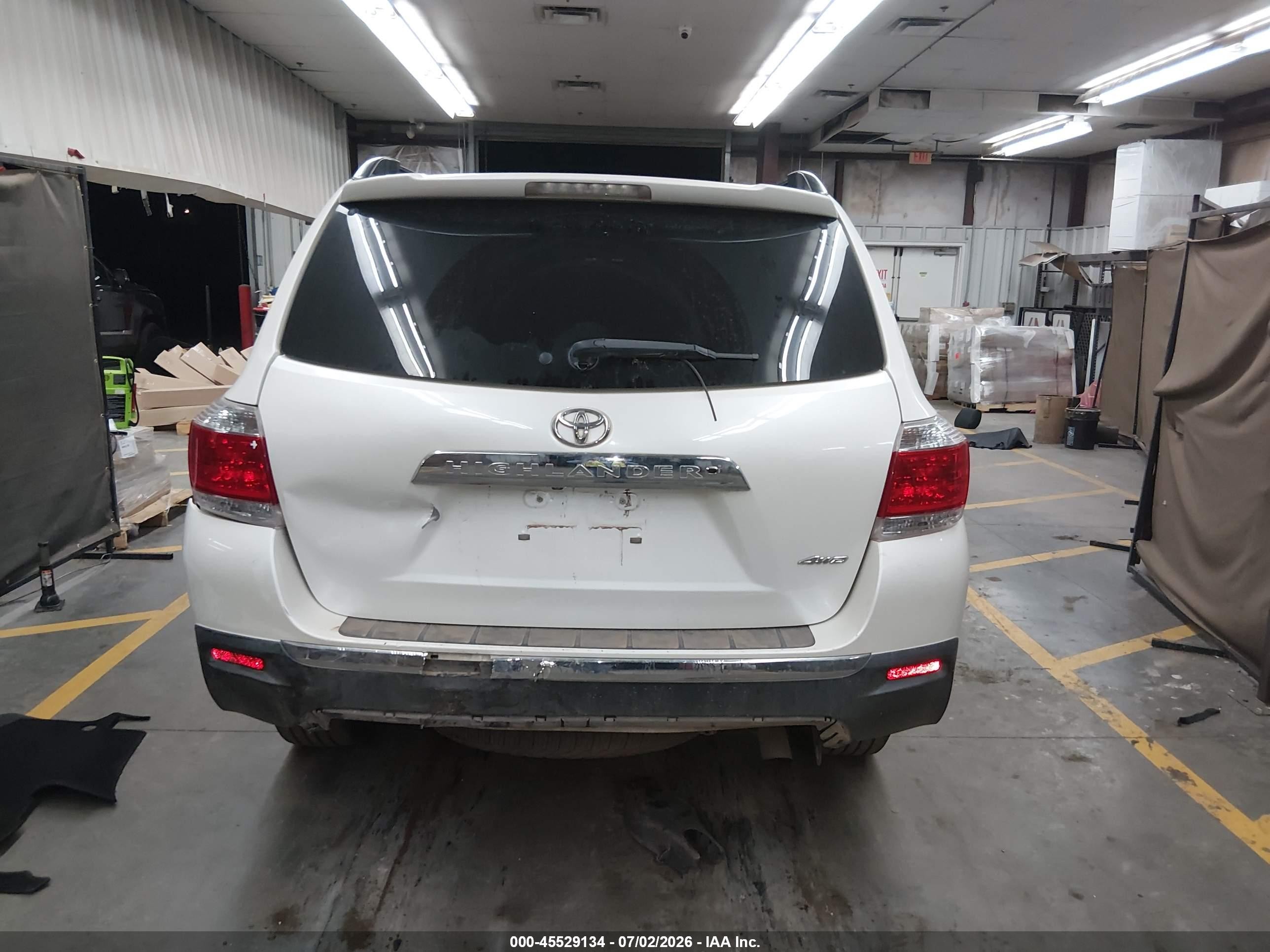 2013 Toyota Highlander Se V6 Cream vin: 5TDBK3EH1DS194964