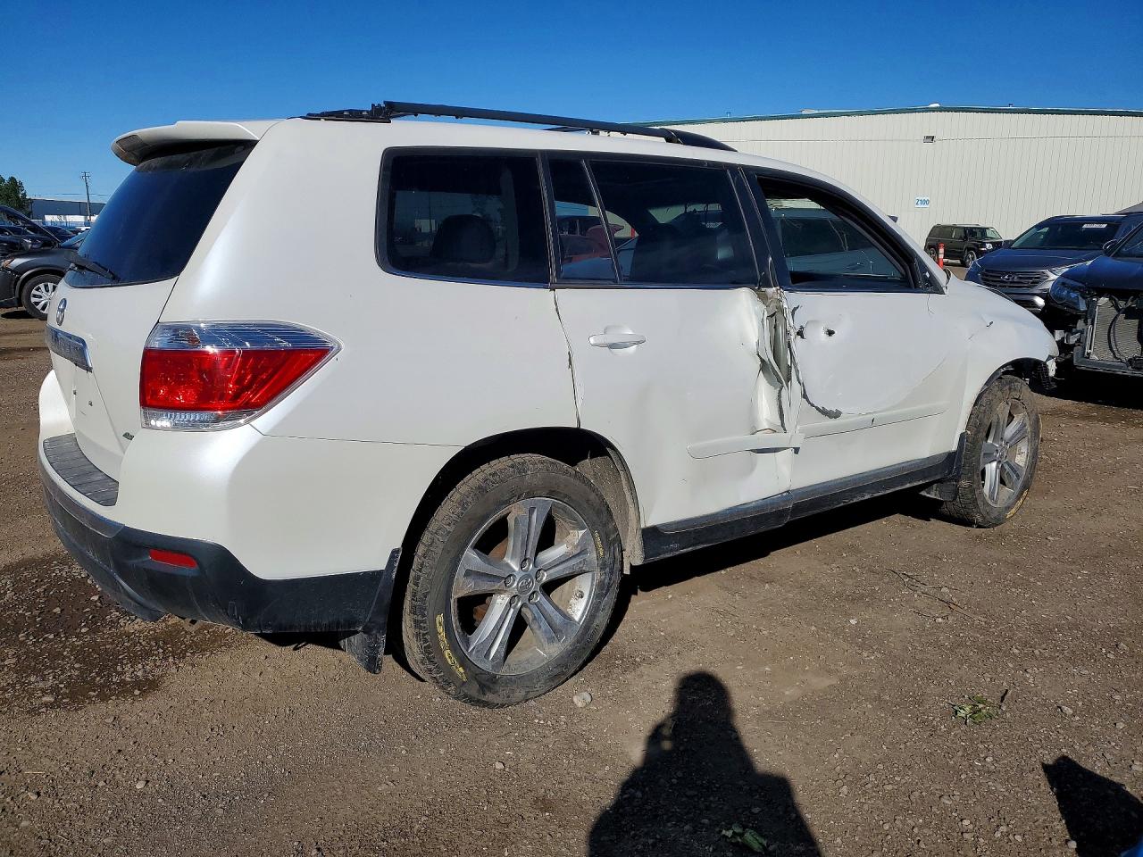 2013 Toyota Highlander Белый vin: 5TDBK3EH1DS207972