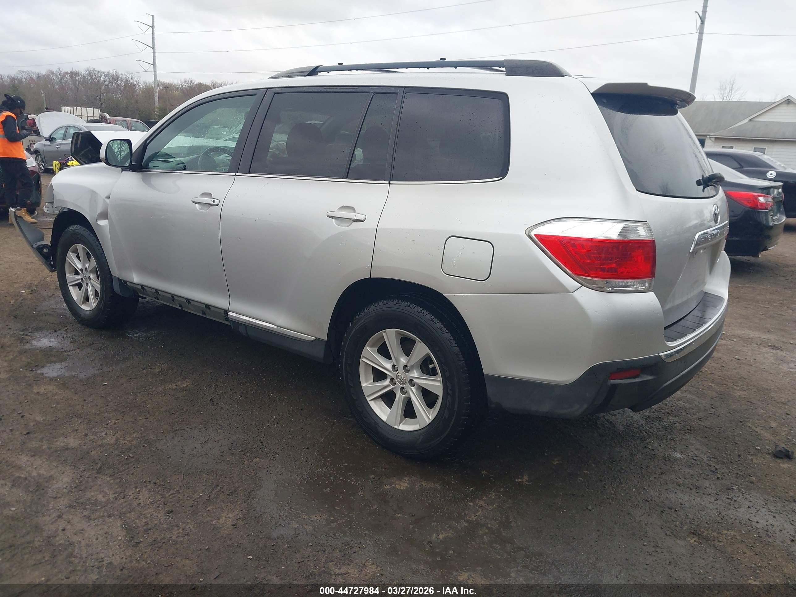 2013 Toyota Highlander Se V6 Silver vin: 5TDBK3EH1DS222634