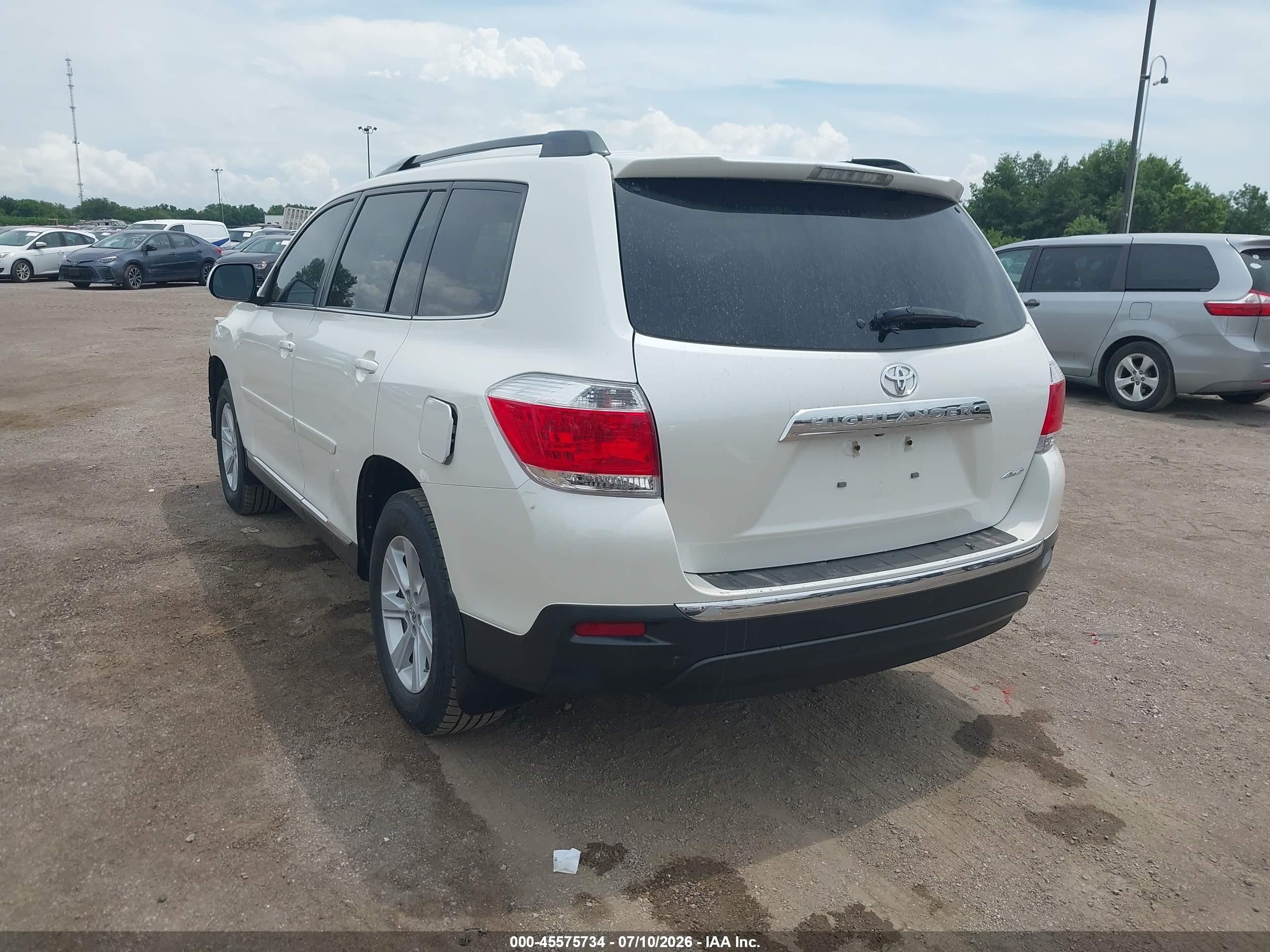 2013 Toyota Highlander Se V6 White vin: 5TDBK3EH1DS253351