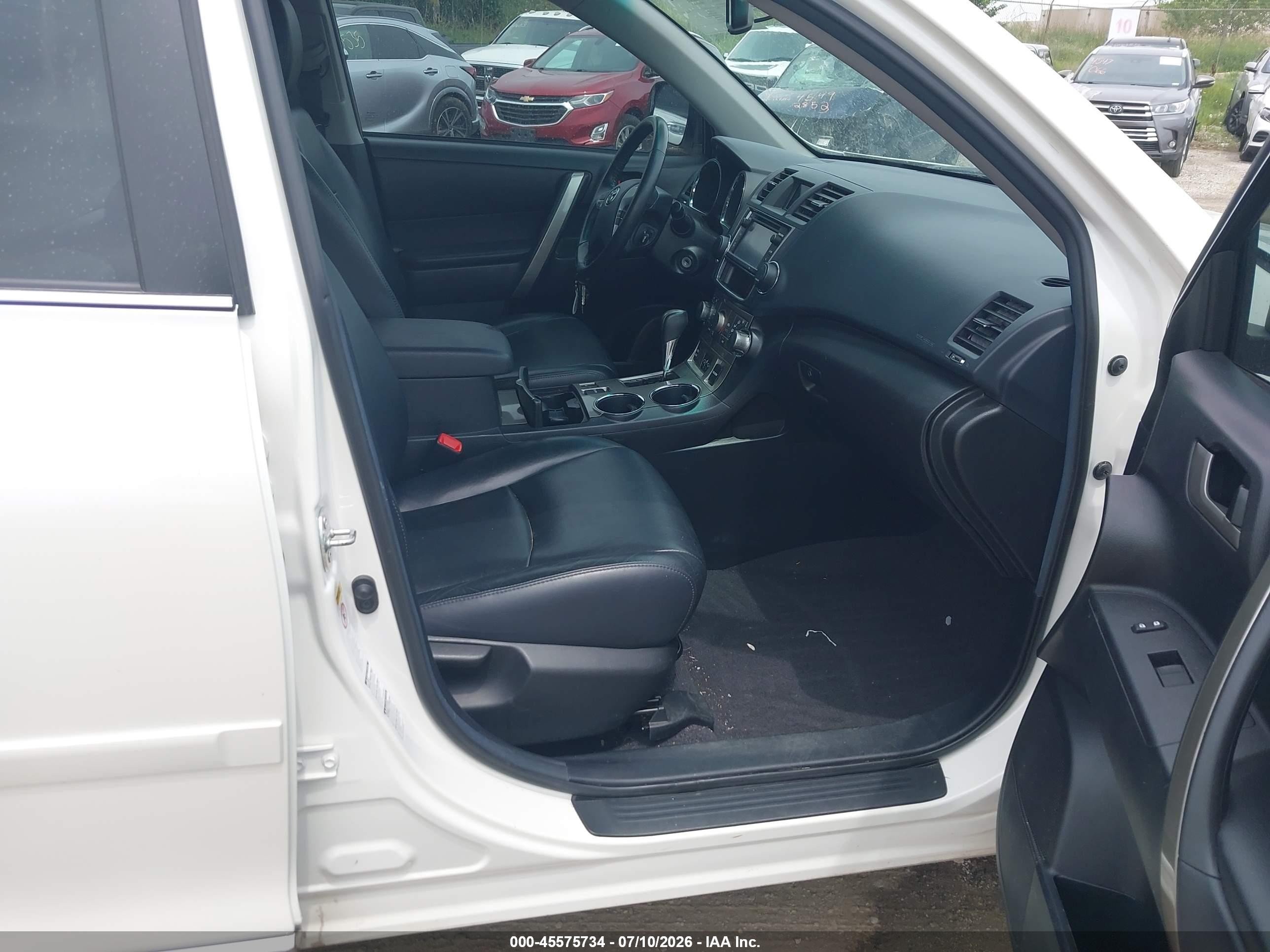 2013 Toyota Highlander Se V6 White vin: 5TDBK3EH1DS253351